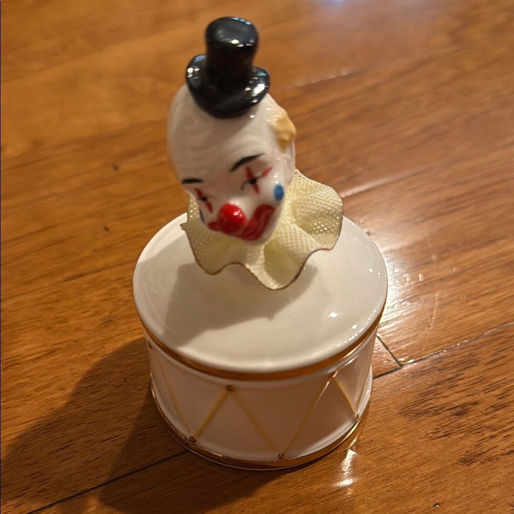 Vintage 1978 porcelain clown box